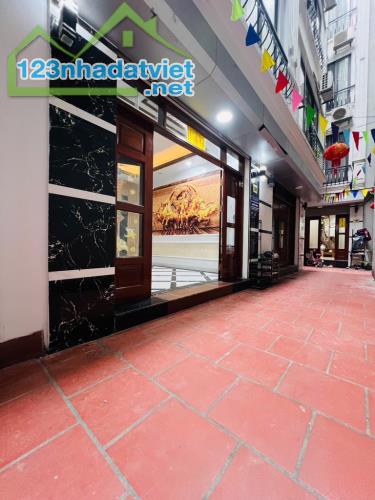 Tôi bán nhà đẹp Lạc Long Quân: 35m x 5 tầng, chỉ việc xách vali về ở - 1