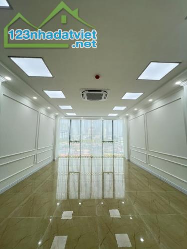 Bán tòa văn phòng mặt phố quận Cầu Giấy, giá 45,5 tỷ, 80m2, 6 tầng, vỉa hè rộng - 1