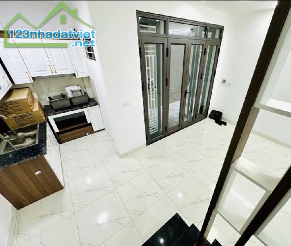 💥 SIÊU PHẨM TRUNG TÂM THẠCH BÀN – CHỈ 5 TỶ 💥 NHÀ 5 TẦNG MỚI KÍNH KOONG – MẶT TIỀN 4M - 1