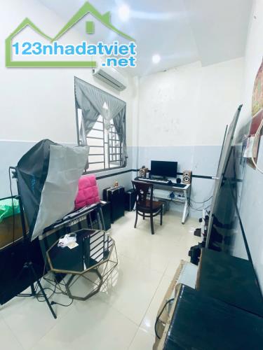 Siêu Phẩm Liên Khu 4-5 gần chợ Bình Thành hẻm 7m thông 68m2,4Tầng Nhỉnh 5 tỷ - 4
