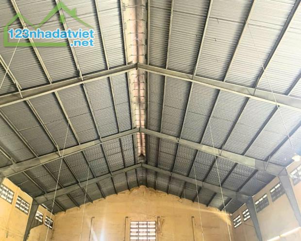 Chợ hóc môn với kho xưởng 805m2