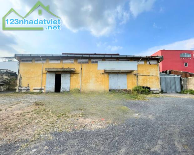Chợ hóc môn với kho xưởng 805m2 - 2