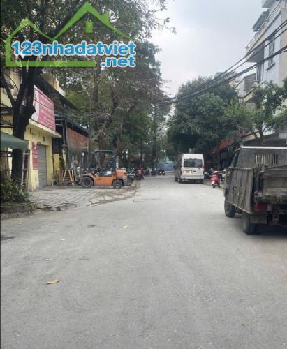 🔥LÔ GÓC - KINH DOANH ĐỈNH - PHÂN LÔ CÁN BỘ - OTO 55 CHỖ ĐỖ NGÀY ĐÊM 🏫Nhà 5 tầng