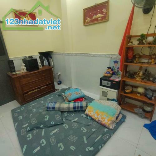 CHÍNH CHỦ CẦN BÁN GẤP – NHÀ 3 LẦU GIÁ CHỈ 3 TỶ – HẺM XE HƠI ÂU CƠ – KHÔNG MUA PHÍ CẢ ĐỜI! - 1