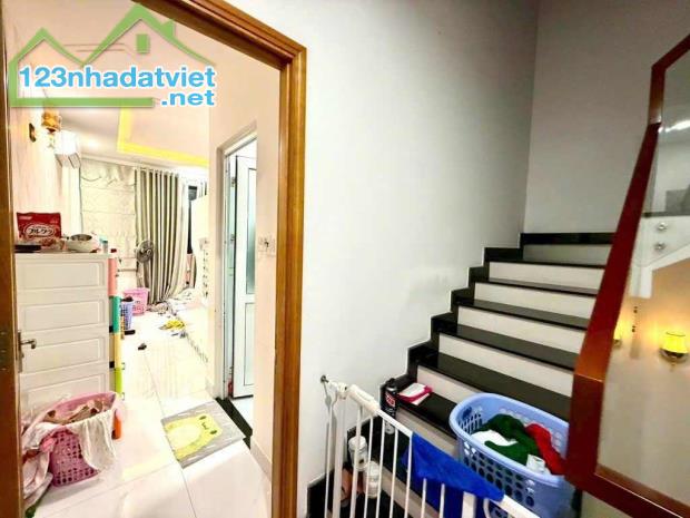 GẤP! Bán Nhà 5 Tầng, Hẻm Nhựa 10m, Thới An 16, Quận12-66m2-Gần Chợ, UBND-Giá Tốt Chỉ 6.6Tỷ - 3