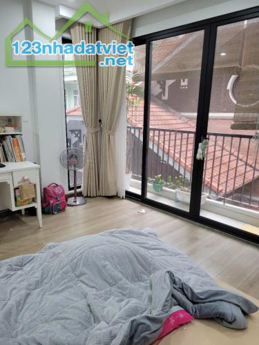 Chính chủ bán gấp Mặt phố Đặng Văn Ngữ giá 27 tỷ, 80mx5T, Đầu tư KD tốt