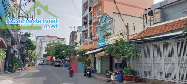 BÁN NHÀ MẶT TIỀN ĐƯỜNG 16M HUỲNH THỊ HAI QUẬN 12 - NHÀ CẤP 4, HƠN 115M2, NGANG GẦN 7M, - 2