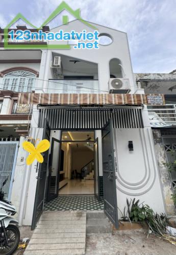 Bán nhà đẹp Nguyễn Quý Yêm 48m2 2 tầng mới tinh chỉ 5,2 tỷ
