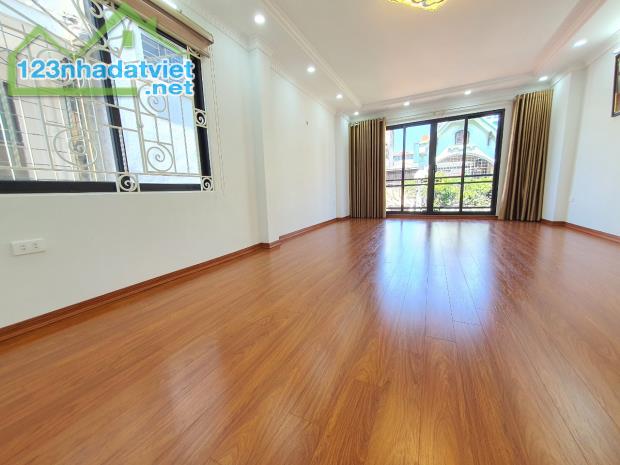 Bán Nhà Lô Góc Gần Gamuda 10.8 Tỷ – Ô Tô Vào Nhà, Có Thang Máy, Kinh Doanh Đỉnh – Trần Phú - 1