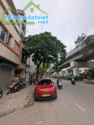 Mặt phố Hoàng Cầu, Đống Đa 88m, 5 tầng, mt 7m, giá 41 tỷ - lô góc, thang máy, thông sàn - 1