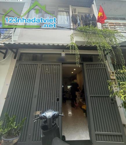 Bán nhà HXH Mã Lò, Bình Tân, 2 mặt hẻm thoáng, 33m2 - 4x8 - 2 tầng, chỉ hơn 3 tỷ - 4