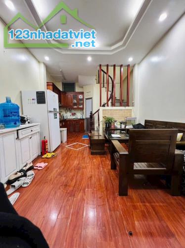 BÁN NHÀ TRONG NGÕ 180 NGUYỄN LƯƠNG BẰNG 30M² x 5 TẦNG PHÂN LÔ KINH DOANH – GIÁ 5.7 TỶ