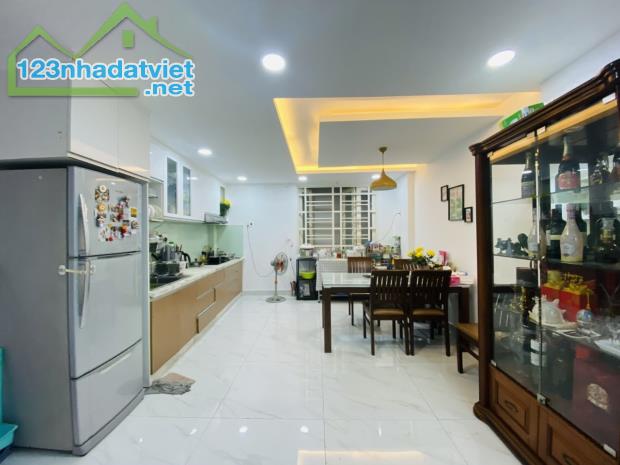 Bán Nhà Khu Thiên Phước - 4x17 - HXH vô nhà - 3 tầng BTCT - 3