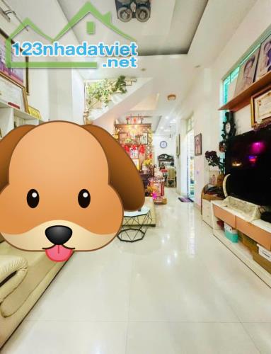 BÁN NHÀ 3 TẦNG ĐẸP – 5x17m – Ô TÔ VÀO TẬN NHÀ – GẦN CHỢ PHẠM THẾ HIỂN, QUẬN 8 – CHỈ 7.5 TỶ