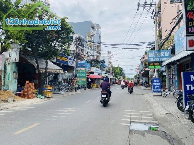 HẺM XE HƠI 5M NGAY GÒ XOÀI - LIÊN KHU 8-9 - NHÀ CŨ TIỆN XÂY MỚI HOẶC CHO THUÊ GIỮ TIỀN -