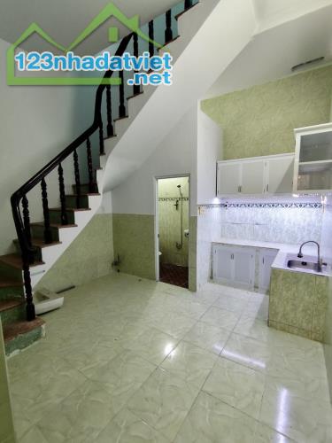 BÁN NHÀ MỚI  4.2 TỶ, HXH, 2 TẦNG, SÁT MẶT TIỀN, HOÀN CÔNG ĐỦ, NGAY TRƯỜNG CHINH,TÂN PHÚ - 1