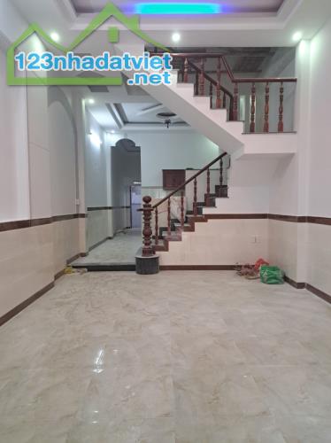 Bán nhà Trệt Lầu Đông Hòa,đường_Sân xe hơi,cách đường lớn chỉ 50m - 4
