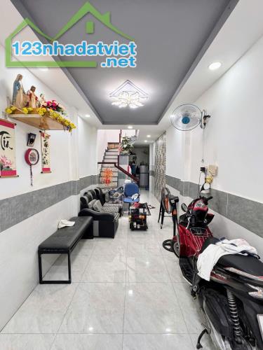 TÂN PHÚ CHỈ HƠN 3 ĐỒNG - SÁT CHỢ TÂN HƯƠNG - CHỈ VÀI BƯỚC RA MT - - 2