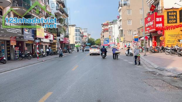 HƠN 8 TỶ, NHÀ NGỌC LÂM 40M, 4T, MT4M, Ô CHỜ THANG MÁY, CÁCH 20M RA SÂN XE 45 CHỖ QUAY ĐẦU. - 3
