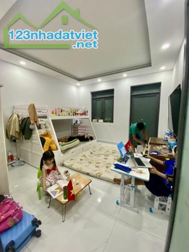 BÁN NHÀ 3 TẦNG MẶT TIỀN ĐƯỜNG TX14 – NGAY KDC PICITY HIGH PARK, QUẬN 12  🔹 - 1