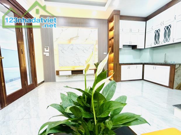 Bán nhà mới Vĩnh Hưng, Hoàng Mai – 5 tầng, 2 mặt ngõ thoáng, full nội thất – Giá 6.8 tỷ - 2