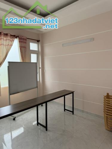 **Bán nhà HXH Phạm Văn Hai** phường 3, Tân Bình; (4x11) 4 tầng, chỉ 7 tỷ - 2