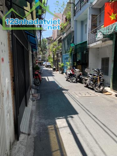 **Bán nhà HXH Phạm Văn Hai** phường 3, Tân Bình; (4x11) 4 tầng, chỉ 7 tỷ - 4