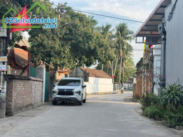 BÁN ĐẤT QUỐC OAI - CÁCH CHÙA THẦY 300M - Ô TÔ 7 CHỖ ĐỖ THOẢI MÁI 58M 4.5MT GIÁ 3.6 TỶ - 1
