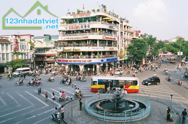⚜️ VIP CỦA VIP, NHÀ 2 MẶT PHỐ ĐINH TIÊN HOÀN, CẦU GỖ VIEW HỒ GƯƠM 107M2 MT 4.5M, CHỈ 200 - 3