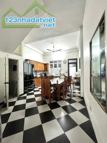 Bán nhà Mỹ Đình 2 - Nam Từ Liêm - 73m² x MT 5m - Ô Tô vào nhà - nhà đẹp thoáng - 4