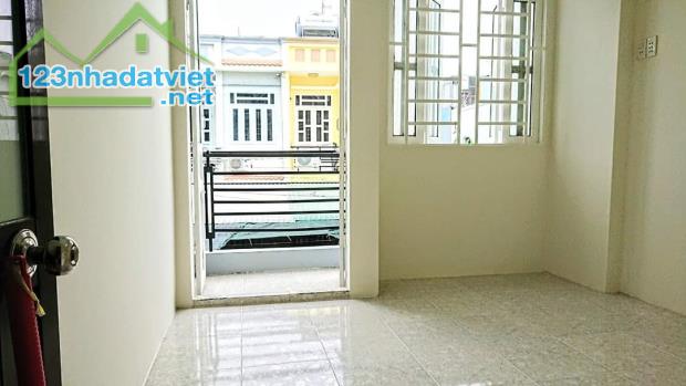 NHÀ PHỐ 2 TẦNG – MẶT TIỀN XTT31 – SHR – GẦN CHỢ ĐẦU MỐI – CHỈ 650 TRIỆU - 1