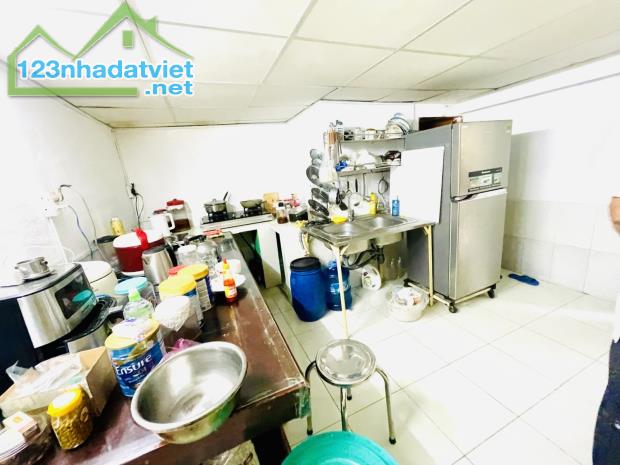 Bán gấp nhà mặt tiền hẻm Tây Lân  - Bình Tân, 93m2, gần chợ, thu nhập 10tr/ tháng, chỉ 4.x - 2