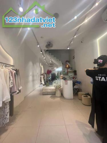 SIÊU PHẨM ĐỐNG ĐA, MẶT PHỐ Ô CHỢ DỪA, 45m2, 6 TẦNG, MT 5,2m, GIÁ 26,5 TỶ - 1