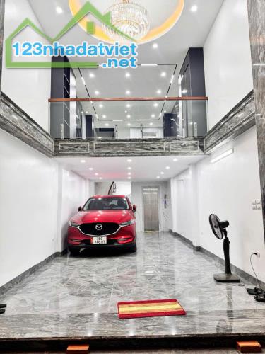 BÁN nhà 19.2 tỷ tại đường Hoàng Mai Hoàng Mai HN S: 50m2 x nhà 7 tầng x mặt tiền 4.2m