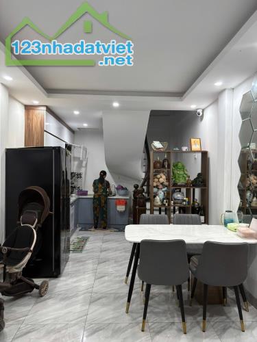 Bán nhà Bồ Đề Long biên 31m 6t 7.5 tỷ ô tô đỗ cổng ngõ rộng - 2
