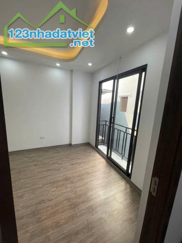 BÁN NHANH NHÀ 5 tầng Hoàng Mai - Quận Hoàng Mai -  TIỆN ÍCH BẠT NGÀN - 2