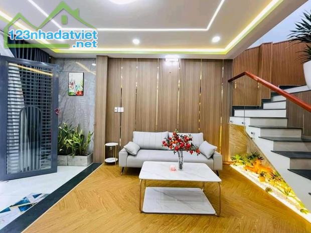 Bán Nhà Dương Văn Bé – Vĩnh Tuy, Hai Bà Trưng – 7.9 Tỷ, Sát Times City, Gần Ô Tô