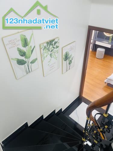 NHÀ HÒA BÌNH - MINH KHAI DT 56M2 - 5 TẦNG - GIÁ CHÀO : 9.8 TỶ - 5