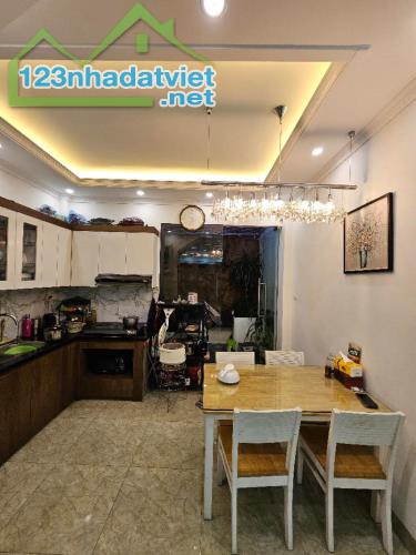 Nhà 4 tầng Dân xây Thanh Am, 2 thoáng trước sau, ô tô đỗ cửa, 56m, MT 3.4m, nhỉnh 6 tỷ - 4