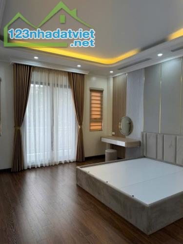 THẠCH BÀN – NGUYỄN VĂN LINH – 77M² – 7 TẦNG – 19,5 TỶ - 4