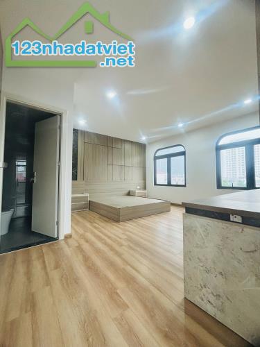 Lô Góc-Mặt Phố Khu Hoàng Văn Thái (Nguyễn Ngọc Nại) 65/75mx8Tầng,MT 4.6m 40.8 Tỷ - 3