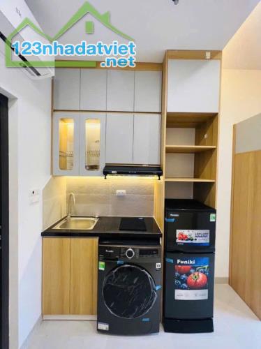 Cần bán gấp tòa nhà dòng tiền doanh thu cao Phạm Văn Đổng 58m2, 6T, mt rộng, thang máy, 15 - 4