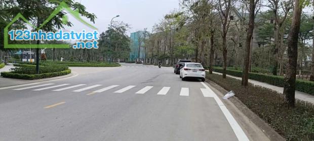 🌺🌺🌺🌺BIỆT THỰ ĐẲNG CẤP TẠI CIPUTRA - TÂY HỒ - KHÔNG GIAN SỐNG XANH - ĐẲNG CẤP  - THIẾT - 3