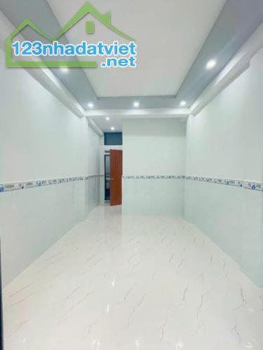 SÁT MẶT TIỀN HOÀNG DIỆU 
TRUNG TÂM Q4 
DIỆN TÍCH SD 84 M2
CÓ 4 TỶ - 1