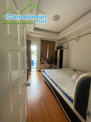 ĐOÀN THỊ ĐIỂM, PHÚ NHUẬN - HẺM XE HƠI THÔNG - NHÀ 4 TẦNG HOÀN CÔNG ĐỦ - GIÁ CHỈ 9,1 TỶ