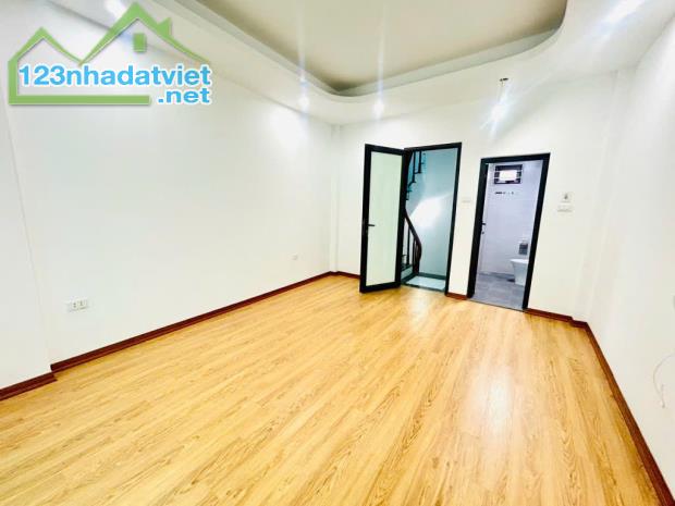 BÁN NHÀ TRẦN KHÁT CHÂN GẦN Ô TÔ 38M X 5T, NHỈNH 5.8 TỶ , Ở NGAY. - 1