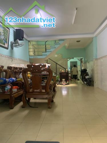 Nhà Mới 3Tầng Cách mặt Tiền 15M Hẻm Thẳng Xe Hơi Sổ Vuông 83m2 Gía 6,5 Tỷ Thương Lượng - 4