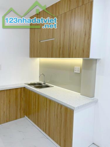 Nhà mới 2 tầng đường Hưng Phú P9Q8. Giá 3,35 tỷ bớt lộc - 2