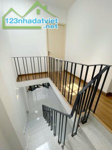 Nhà mới 2 tầng đường Hưng Phú P9Q8. Giá 3,35 tỷ bớt lộc - 3