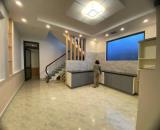 BÁN NHÀ PHƯỜNG 7 ĐÀ LẠT - 6,8 TỶ - Nhà hai mặt tiền đường, đường trước nhà 5m gần ủy ban